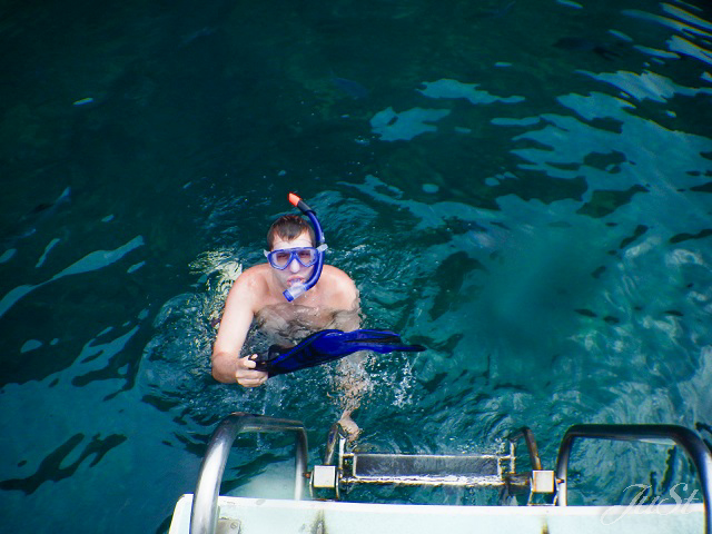 Bild Alex kommt aus dem Wasser an der Na Pali