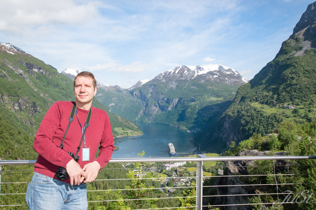 Alex mit Blick auf die Mein Schiff 3