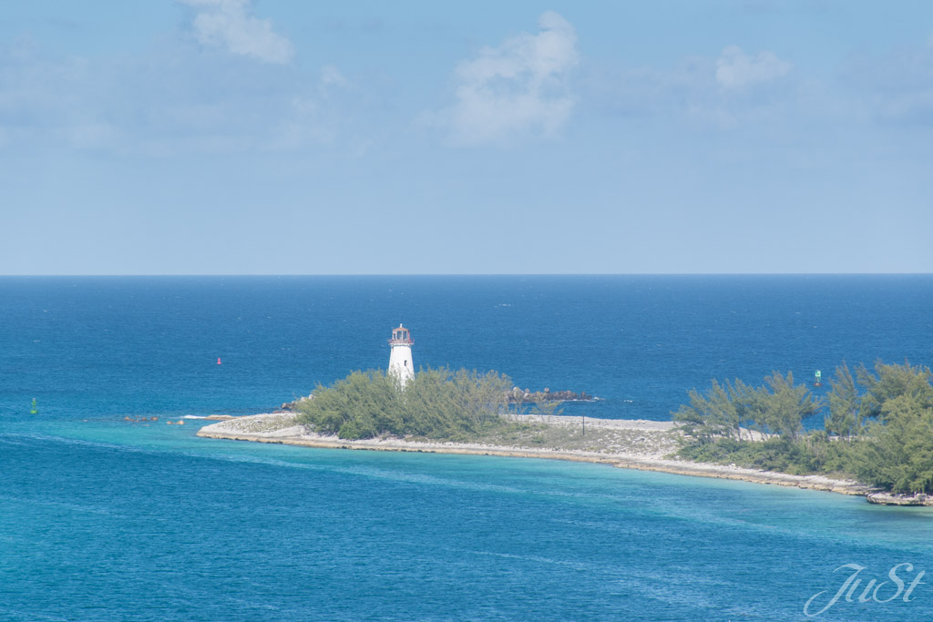 Leuchtturm am Hafen von Nassau (Bahamas)